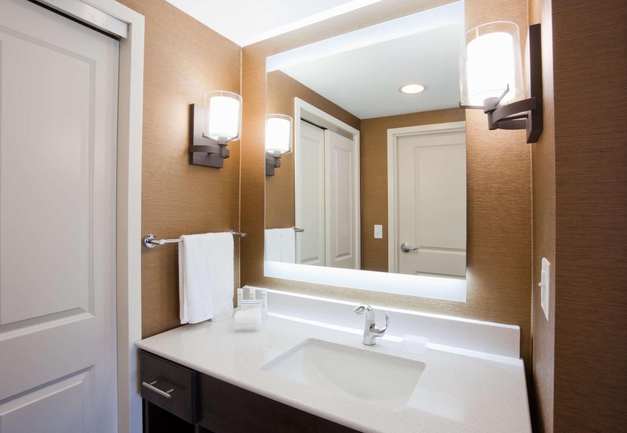 Homewood Suites Davenport Bettendorf Buitenkant foto
